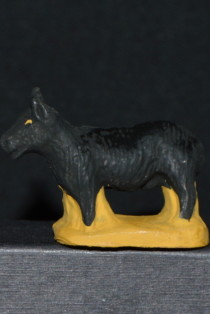 chien noir 6 cm