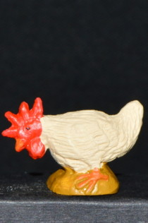 poule penchée 6 cm